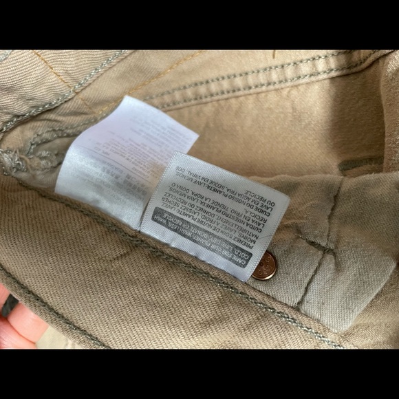 Levi's - Picture 6 of 7